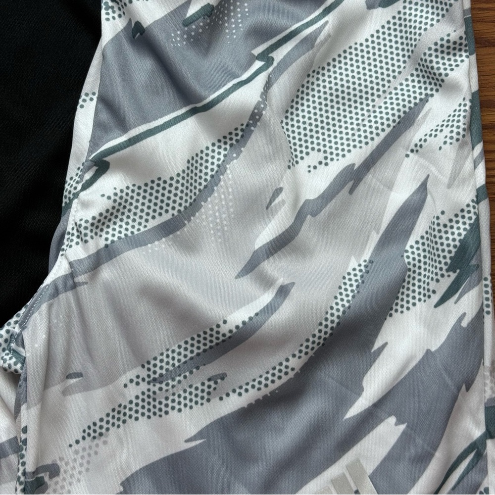 Adidas size 5 short set - Picture 3 of 3